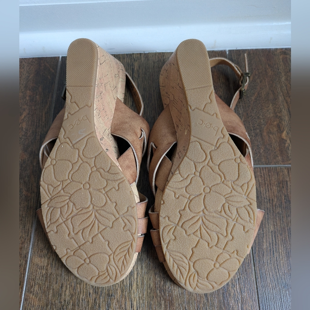 BOC Comfort Wedge Sz 8 Faux Leather Strappy Sandal Tan Slingback Granola Cushion - Picture 4 of 9